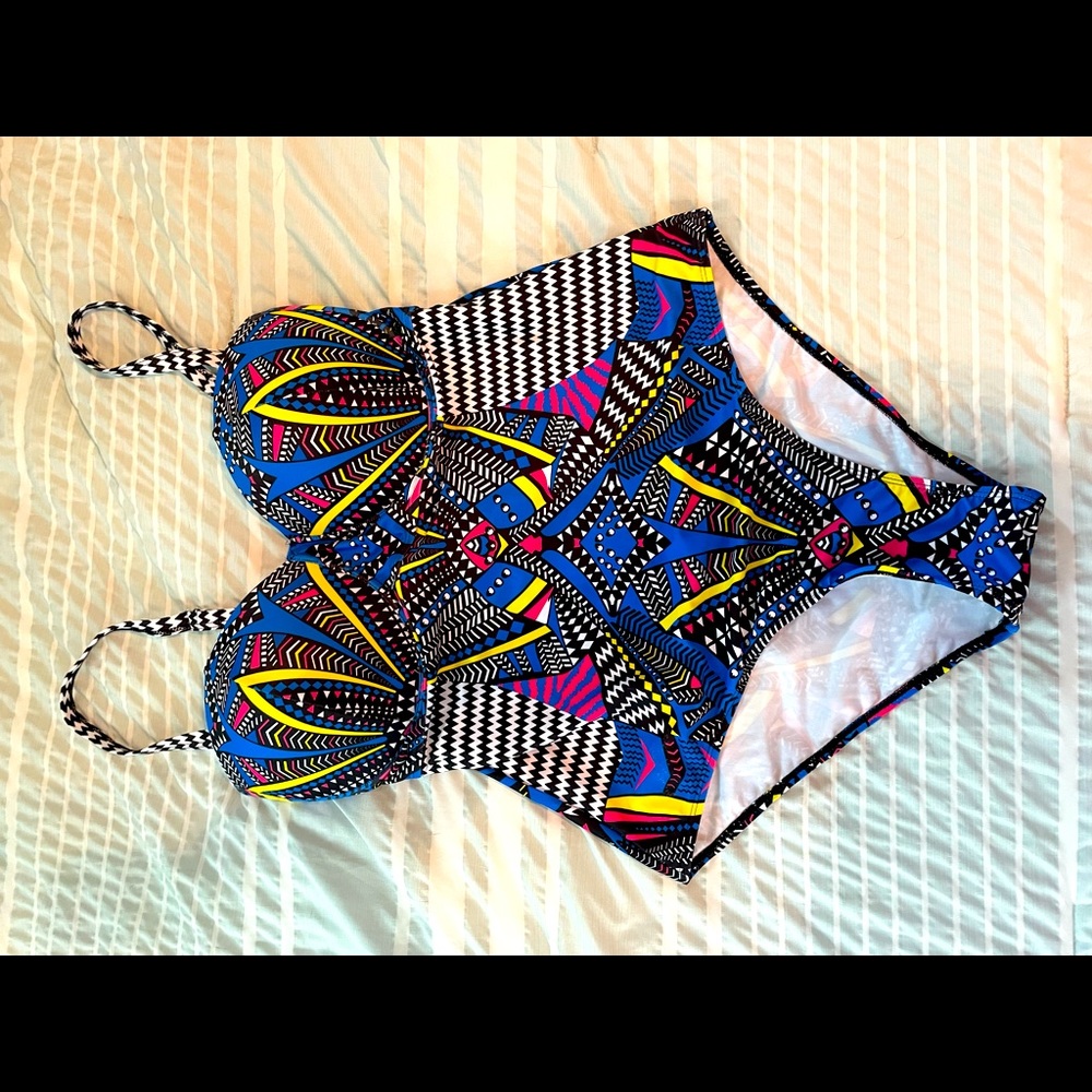 Women’s plus size bathing suit